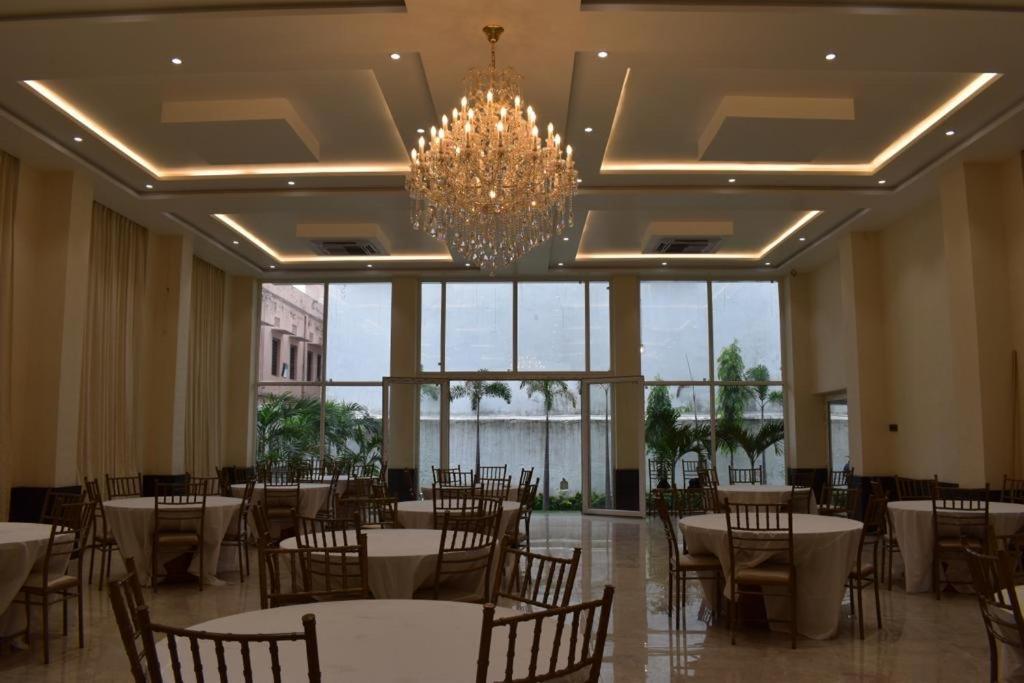 Hotel The White Lotus Gaya Exterior foto