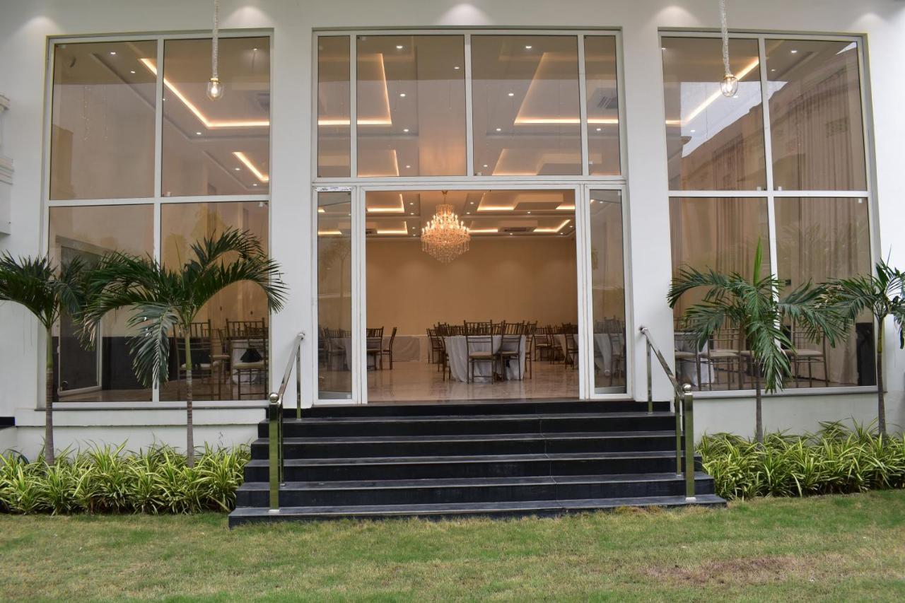 Hotel The White Lotus Gaya Exterior foto