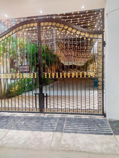 Hotel The White Lotus Gaya Exterior foto