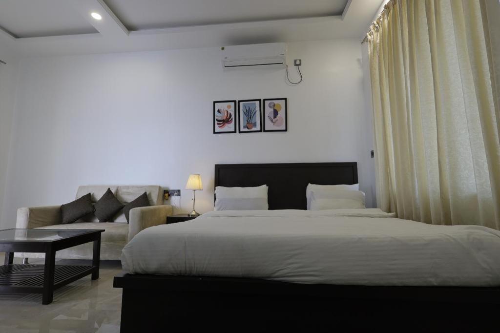 Hotel The White Lotus Gaya Exterior foto
