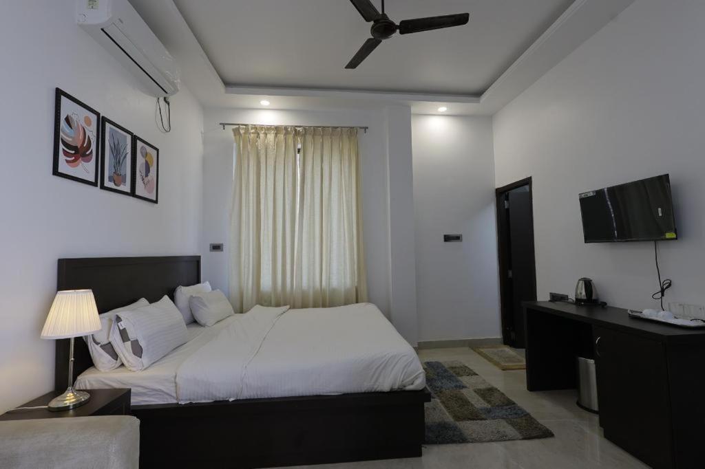 Hotel The White Lotus Gaya Exterior foto