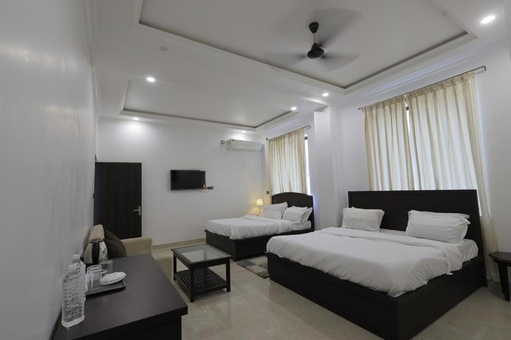 Hotel The White Lotus Gaya Exterior foto